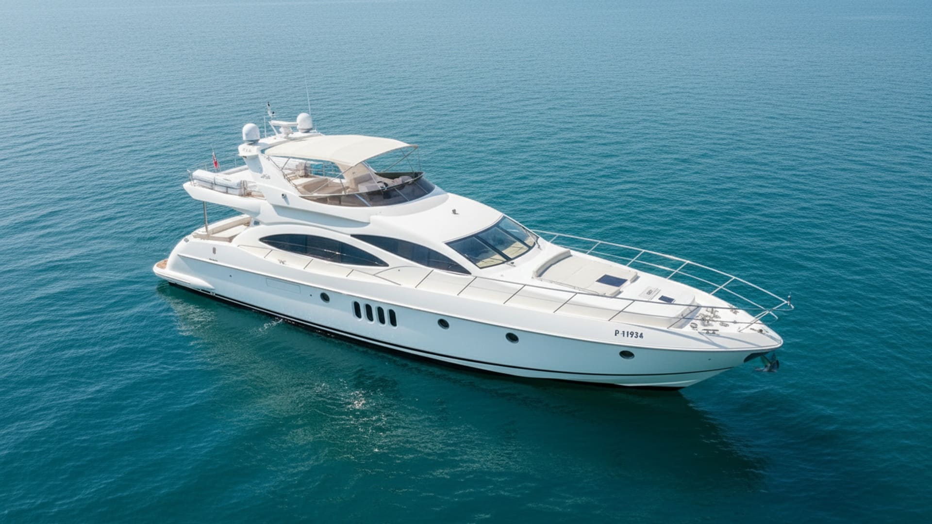 Azimut Princess 68 ft вид с воздуха в Дубай Марине