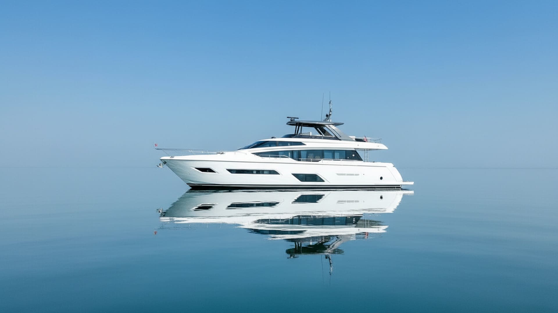 Внешний вид роскошной яхты Ferretti 78 ft