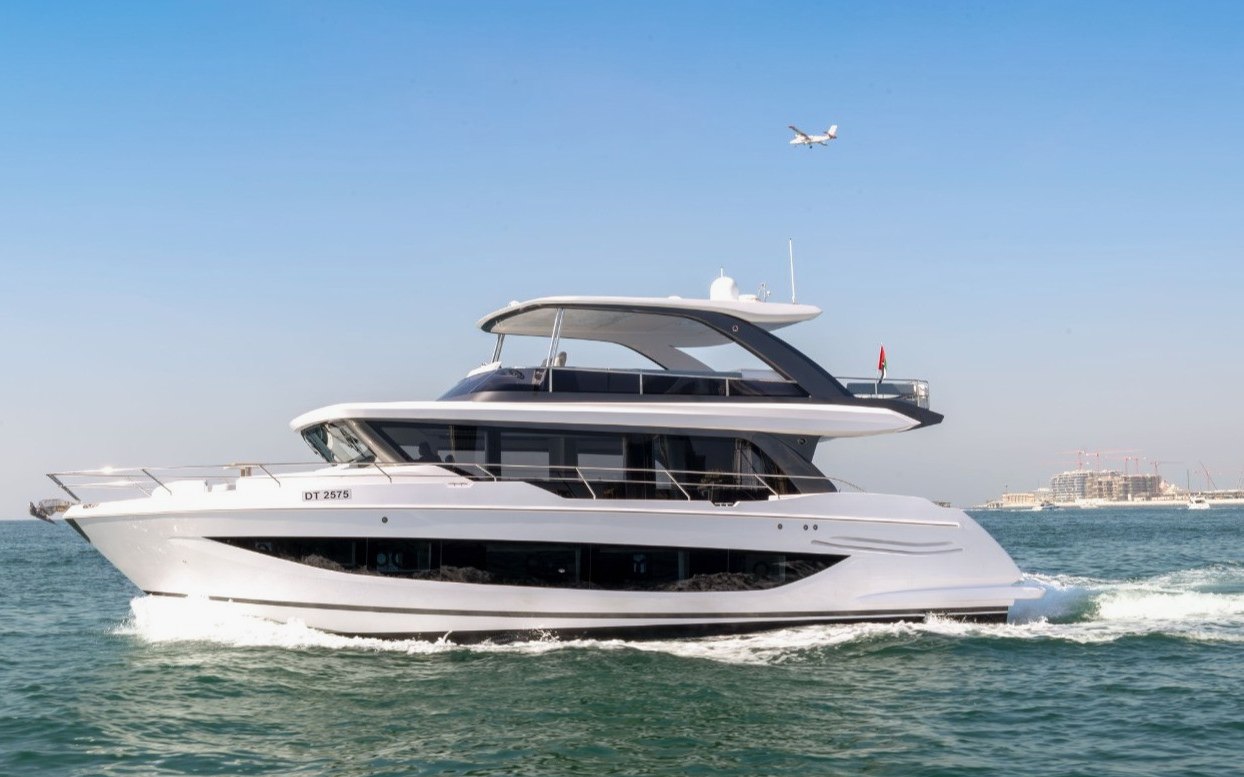 63 ft Sky Walker Amie X63 Sport