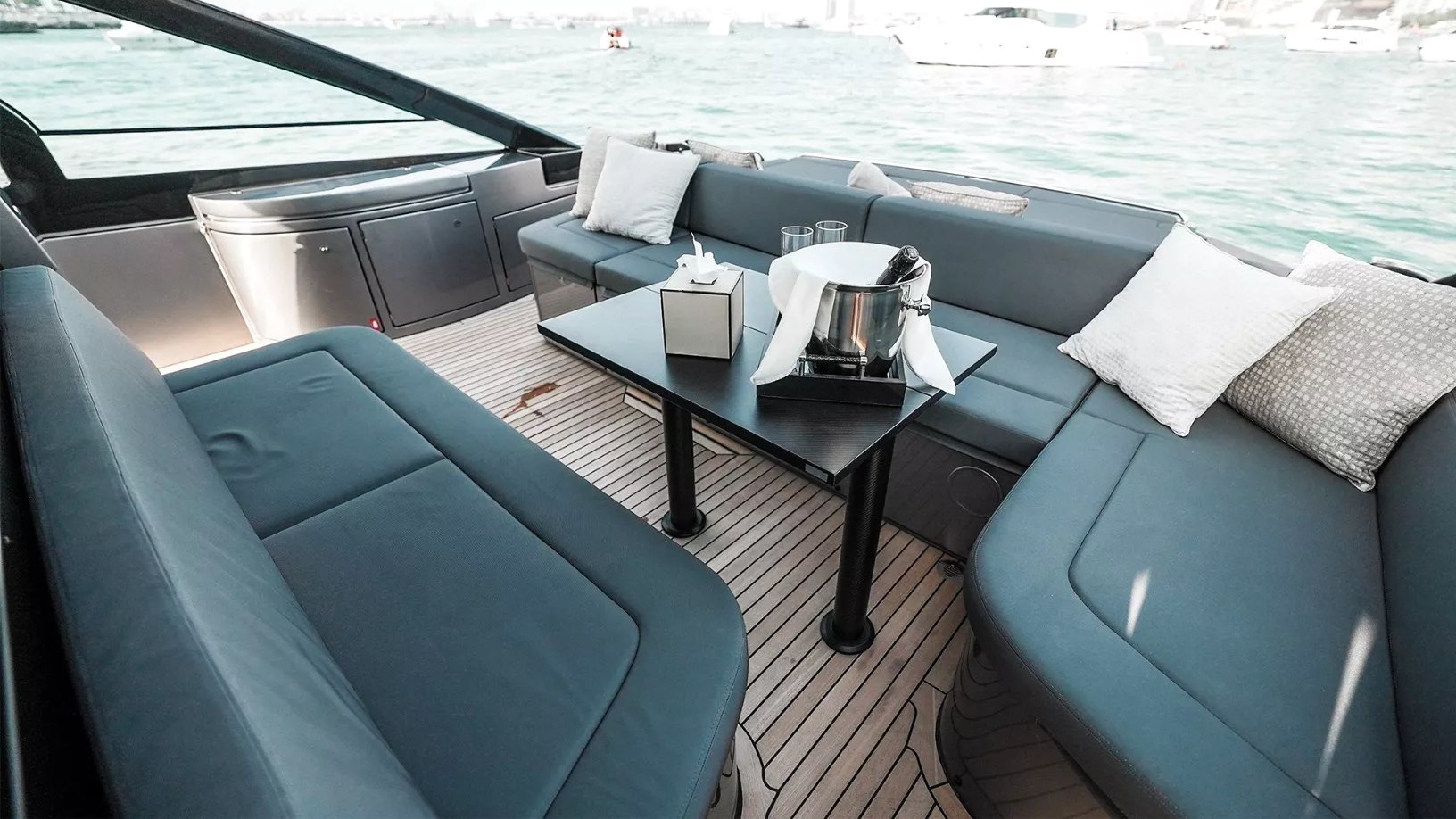 Pershing 5X Shark Grey, photo 12