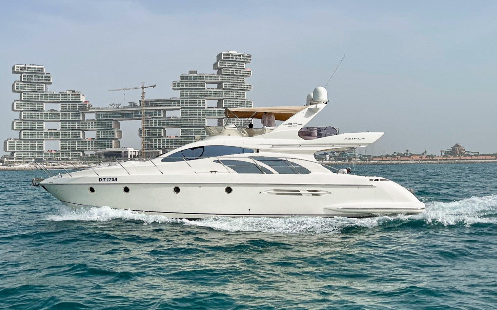 50 ft Azimut Grand Crew