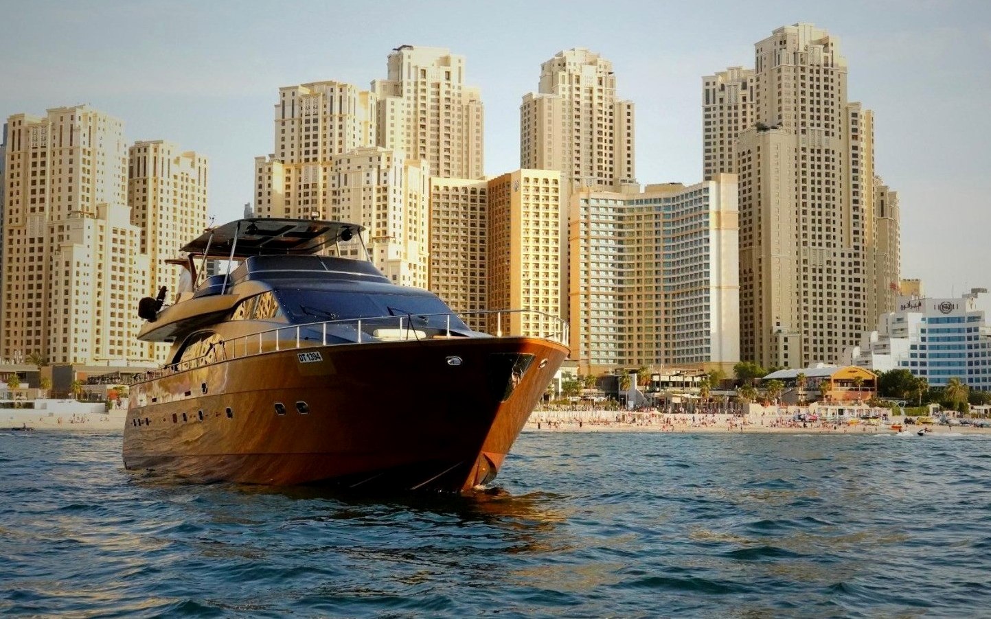 85 ft Azimut Anna