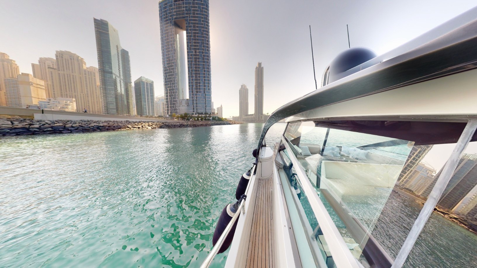 Pershing 5X Pearl White, photo 7