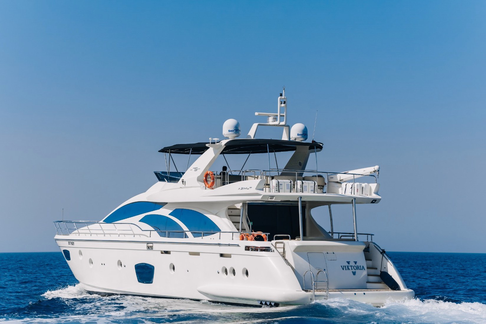 Azimut Viktoria, photo 13
