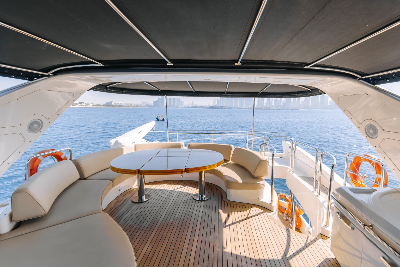 Azimut Viktoria, photo 14