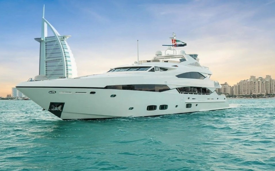 131 ft Sunseeker Lucien