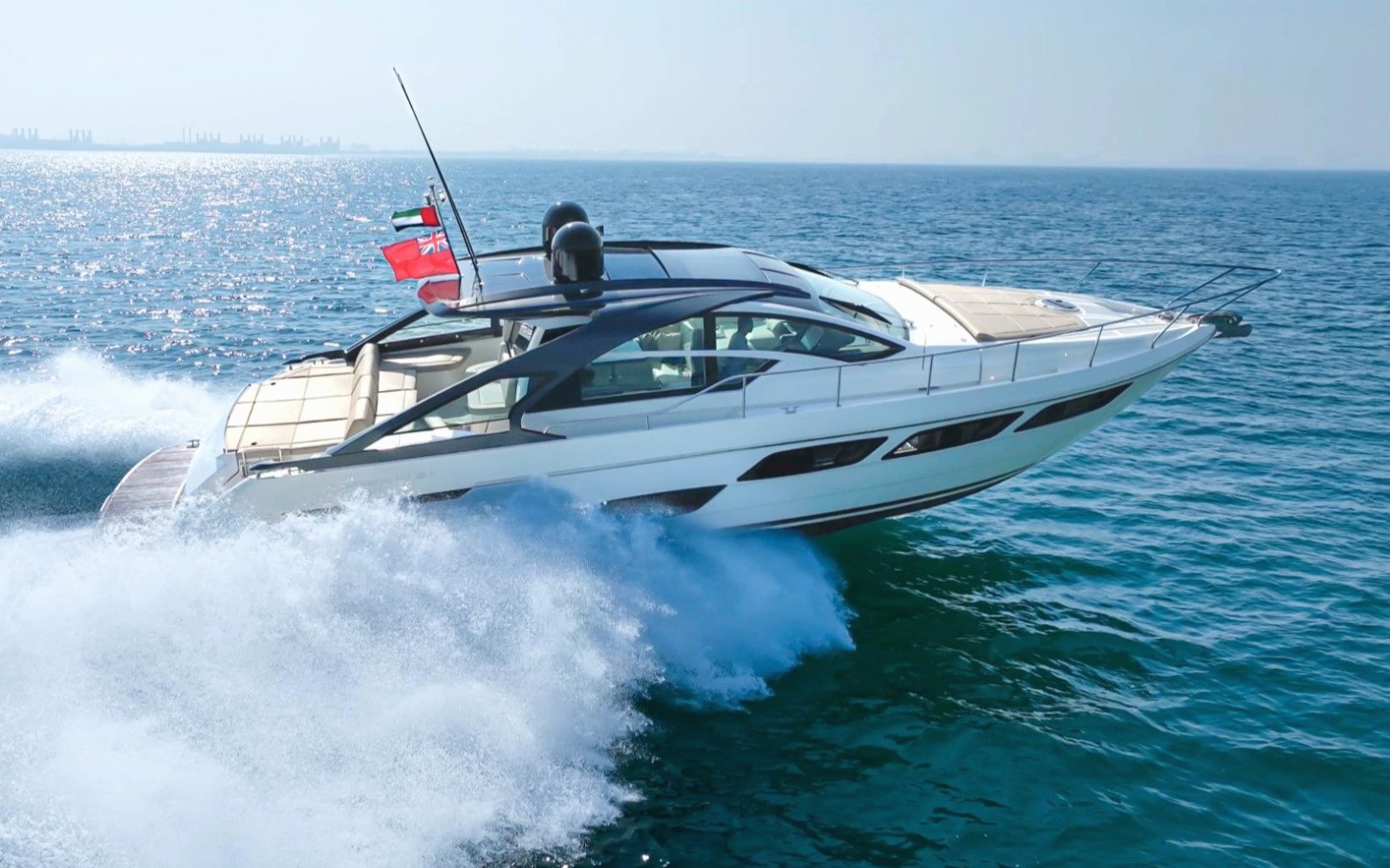 52 ft Pershing 5X Pearl White