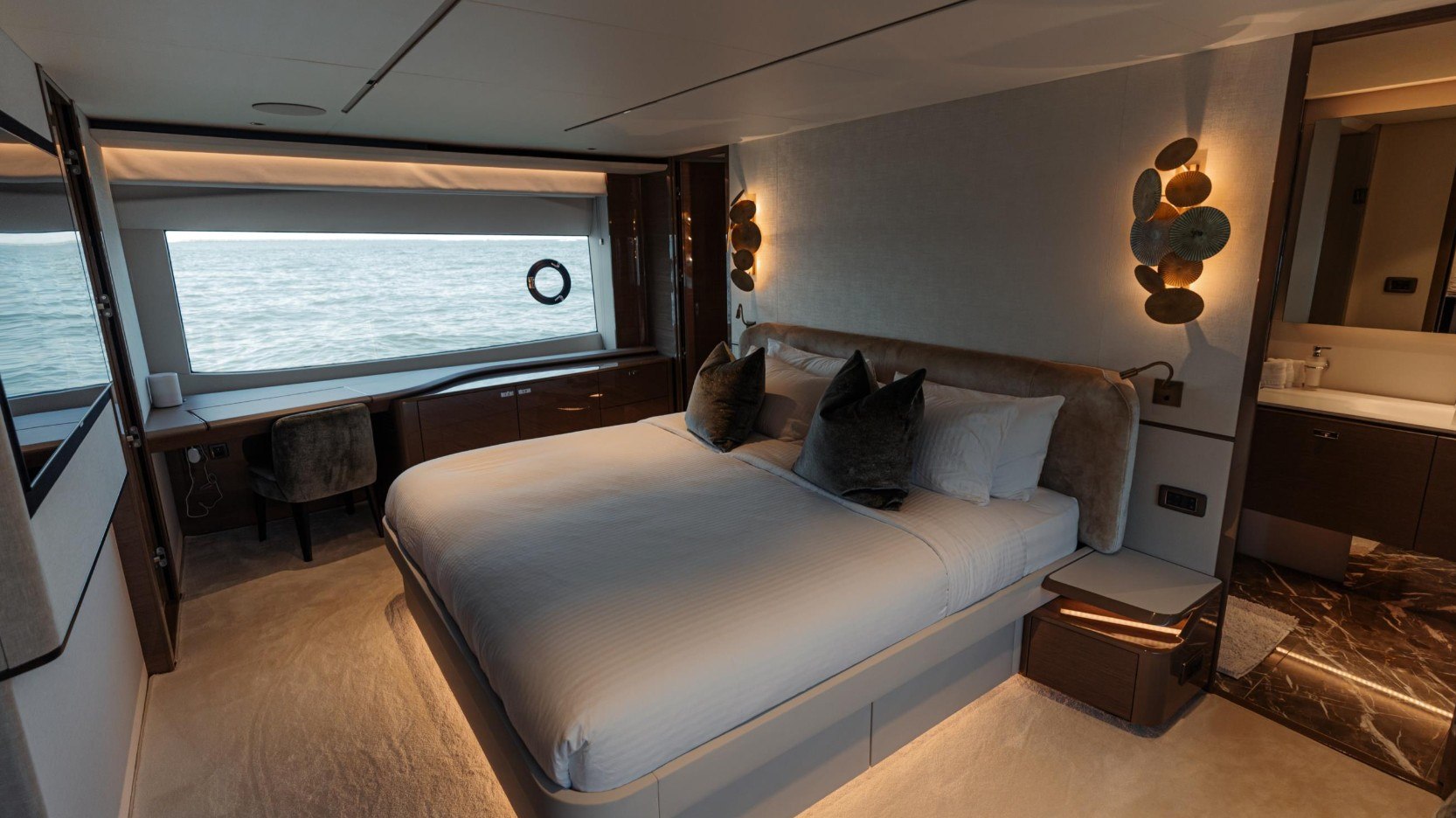 Princess 95X Super-flybridge, photo 13