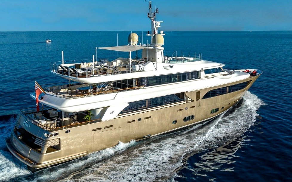 140 ft M/Y Behike