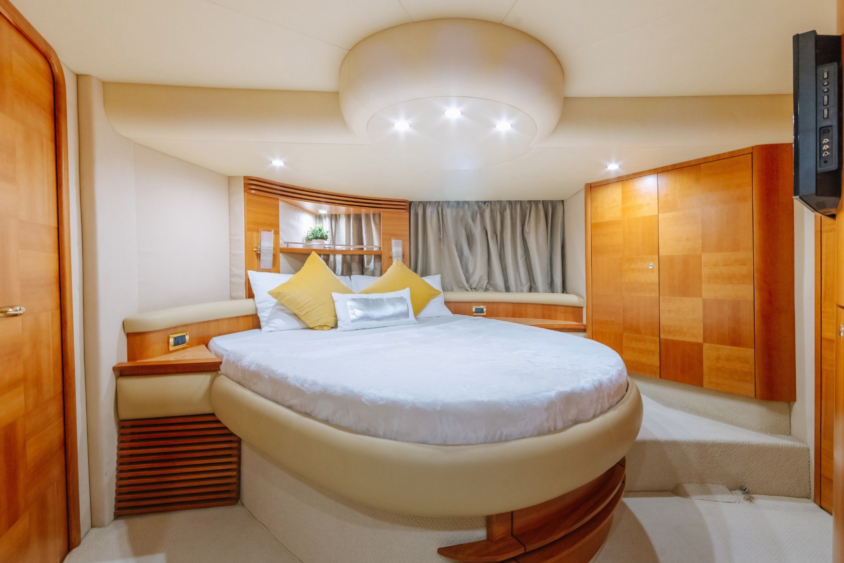 Azimut White Pearl, photo 2