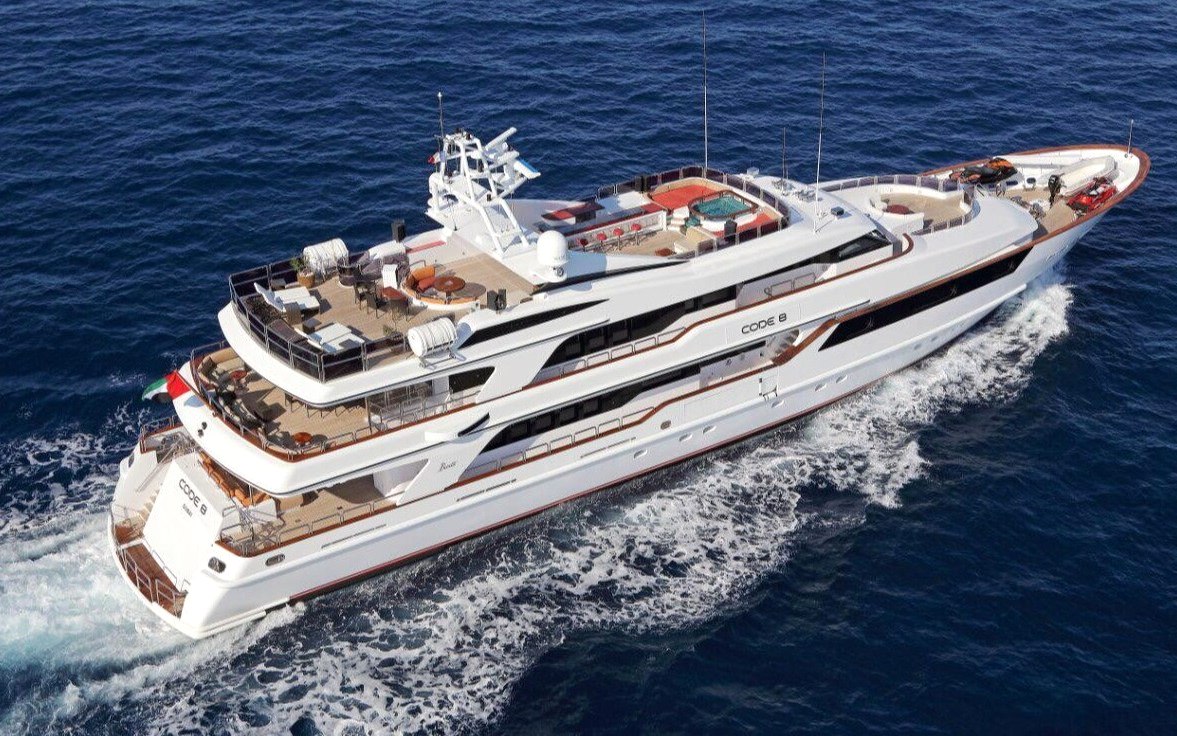 164 ft Benetti Code 8